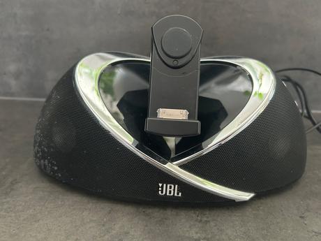 Jbl reproduktor,