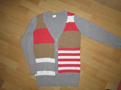 Dlhší farebný svetrík, s