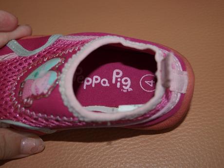 Topánočky do vody, 20