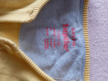 Žltý svetrik 110/116, lupilu,110