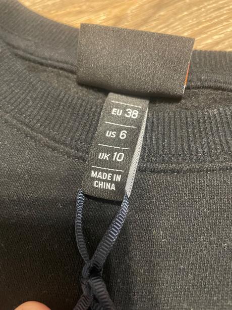 Dánska mikina ellesse, s