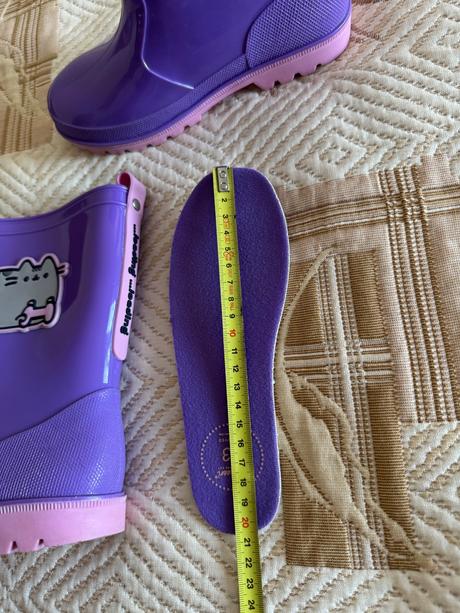 Gumáky pusheen 33, reserved,33