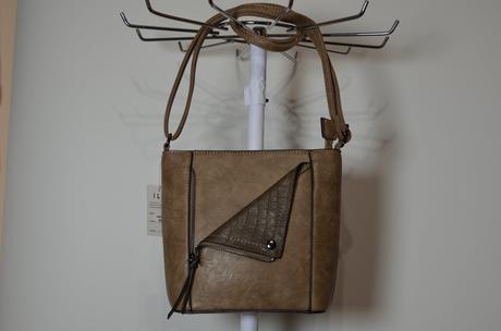 Bledohnedá kabelka, 