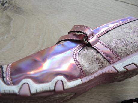 Topánky s čipkou fantastica, 33