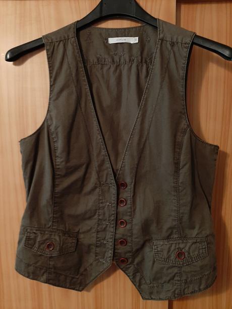 Vestička na zapínanie olivová, 38
