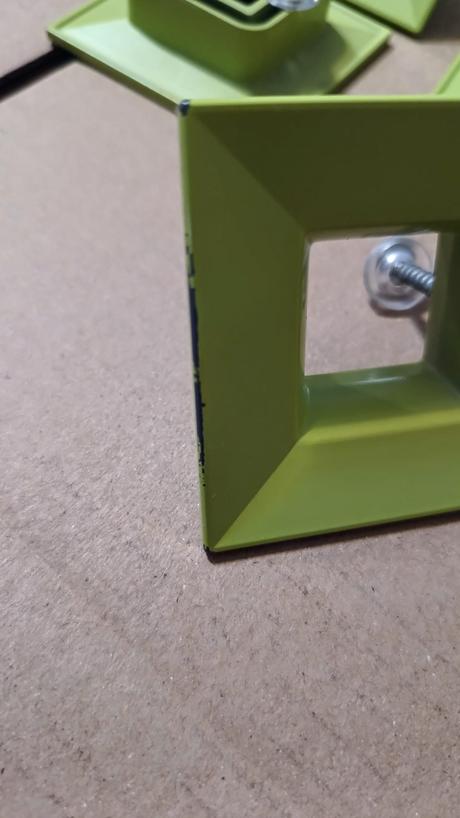 Úchytky na nábytok - 32mm,