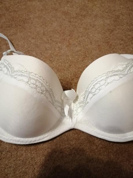 Dámska podprsenka, 70b