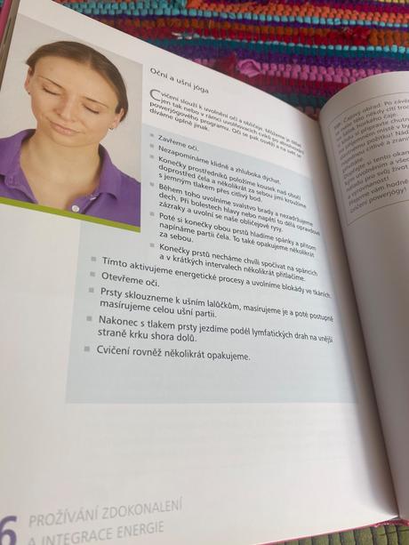 Kniha a dvd powerjoga kondiční cvičení na doma,