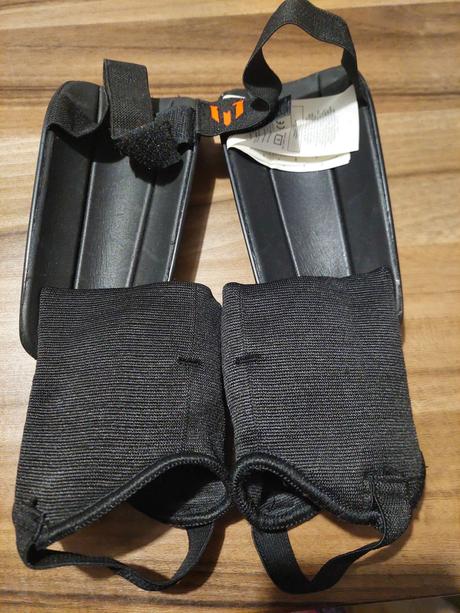 Detské chrániče na futbal adidas, 