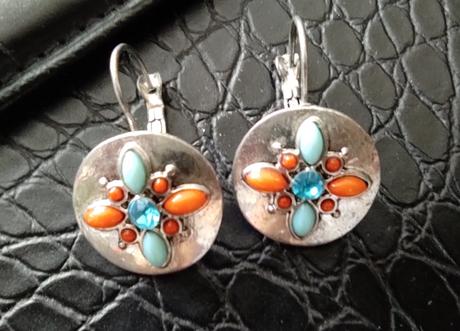 Náušnice s farebnými kamienkami, 