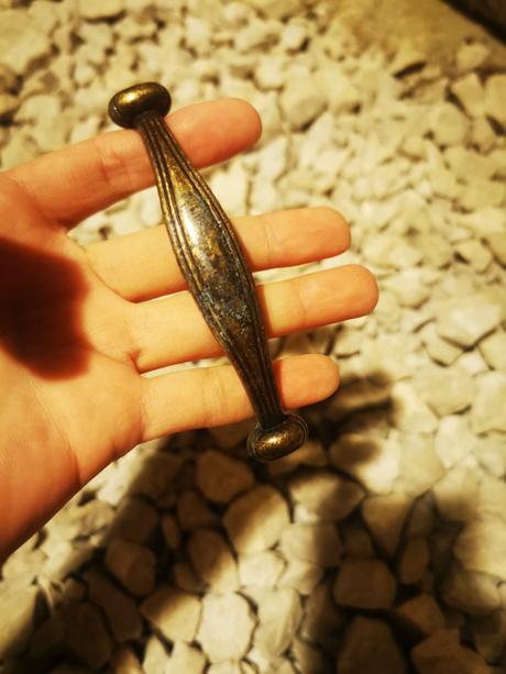 Starožitná úchytka, 