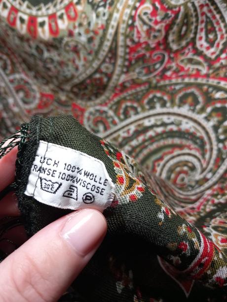 Zelená vlnená šatka so vzorom 84x84 cm, 