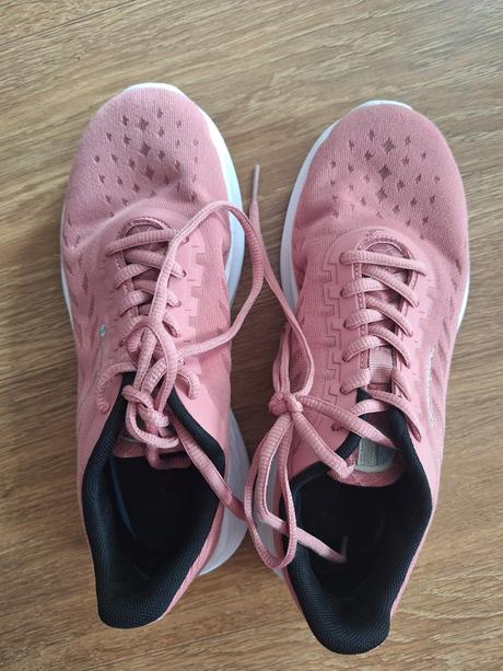 Ľahké tenistky, champion,38