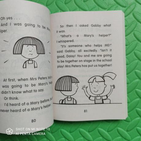 Daisy and the trouble with christmas,