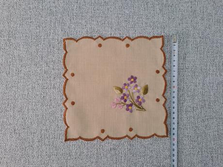 Vyšívaný obrus 4 ks, 