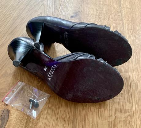 Kožené lodičky, 38