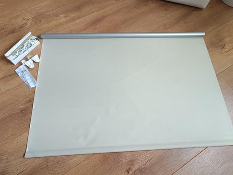 Bezova zatienovacia termo roleta 100x150, 