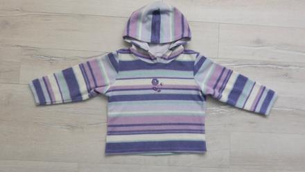 Fialová mikina, 104