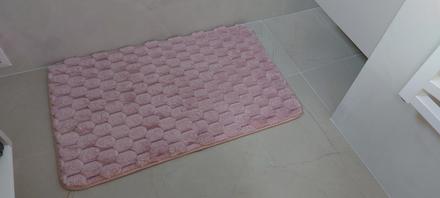 Kúpeľňový koberec s pamäťovej peny, 