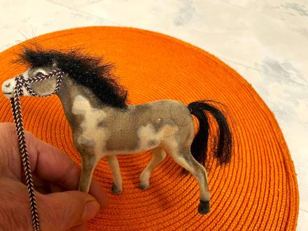 Koník s príslušenstvom do detskej stajne 5ks,