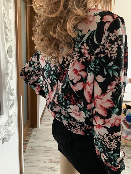 Kvetovana bomberka tally weil, tally weijl,s