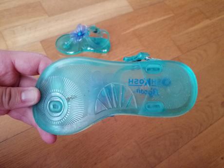 Zelené sandálky, 22