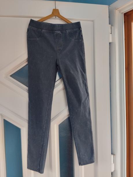 Rifl.džegíny, reserved,146