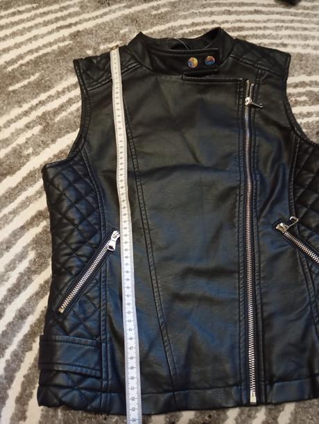 Koženková vesta s, s