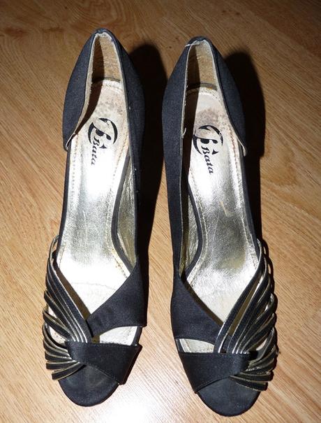 Saténové čierno-zlaté, baťa,39