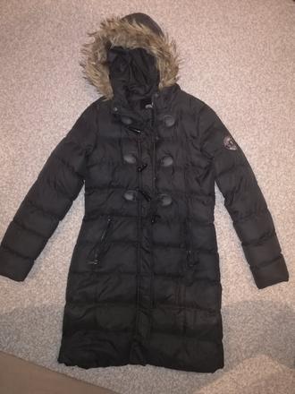 Čierna dlhá bunda, s