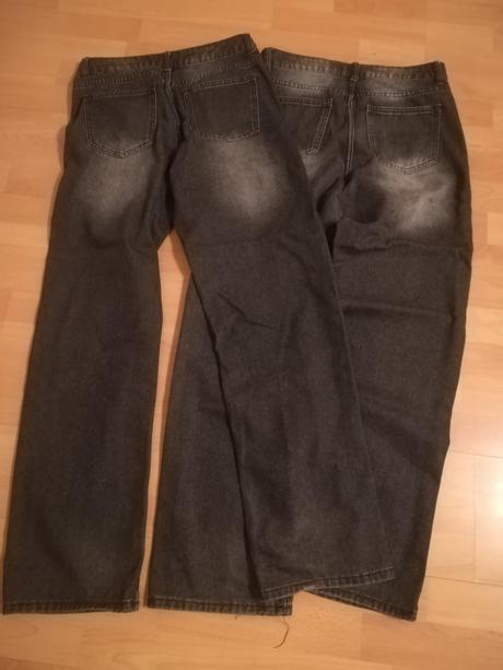 2x tmavosivé rifle, s, s