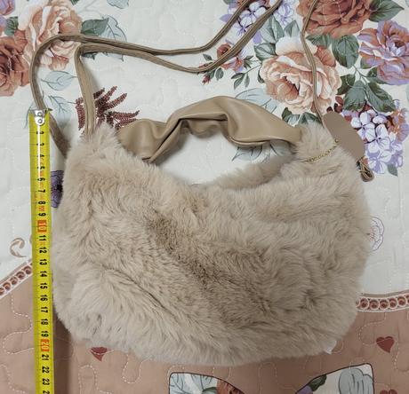 Kožušinková kabelka - bledohnedá, 