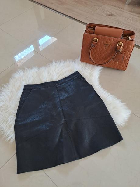 Moderná sukňa, gate,38