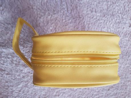 Kozmeticka tasticka,