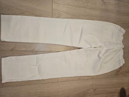 Biele popísané rifle, 152