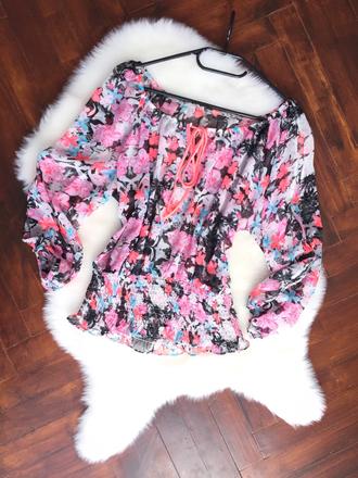 Ľahučká floral blúzka, s