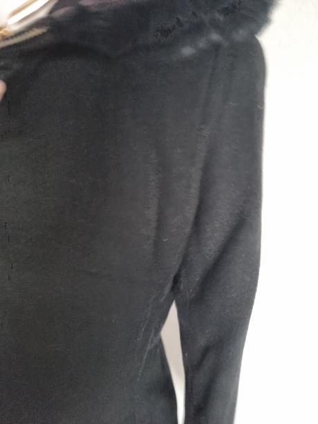 Čierny krátky flaušový kabát s kapucňou veľ. m, m