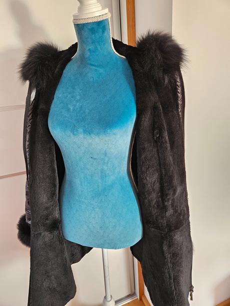 Ventrovka/bunda zn.kara vel.m/l, 38