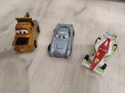 Plastové autíčka,