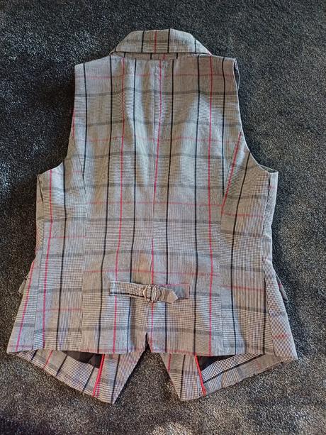 Damska vesta v.38, 38