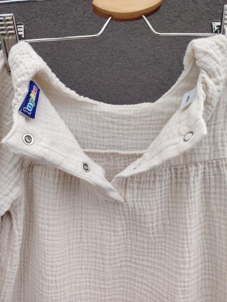 Béžové mušelínové šaty, lupilu,86