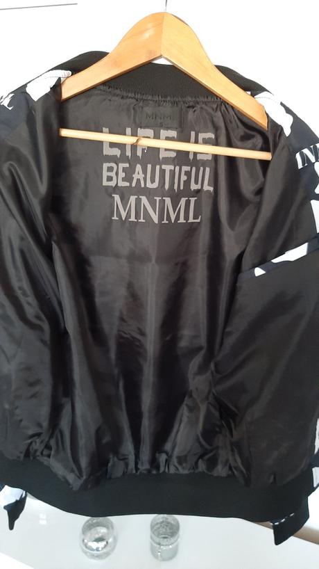 Damska tenka vetrovka zn. mnml, s