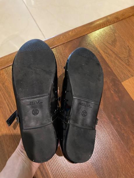 Cierne balerinky, 32