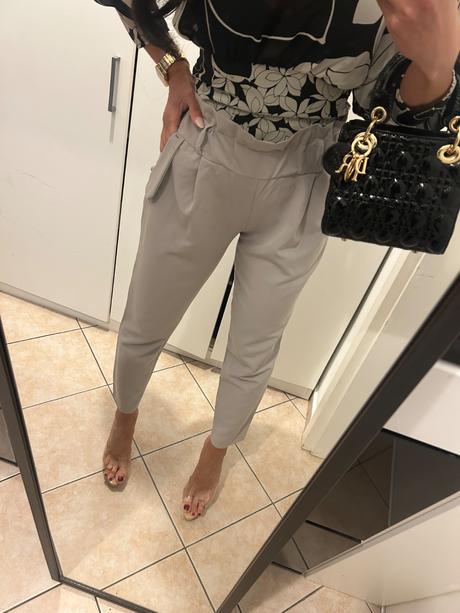 Rinascimento nohavice, s