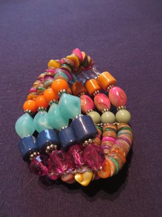 Farebný náramok z grécka, 