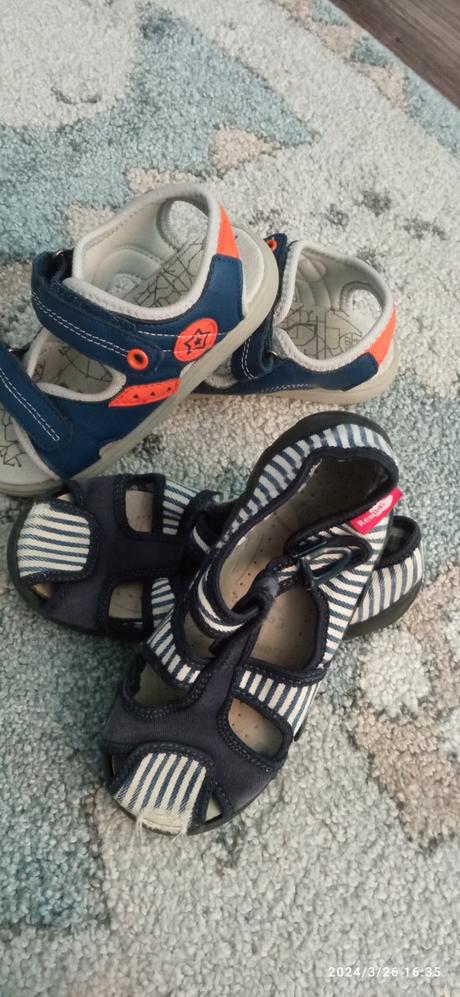 Darujem papuče 27, sandále už nie sú, 27