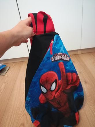 Ruksak spiderman,