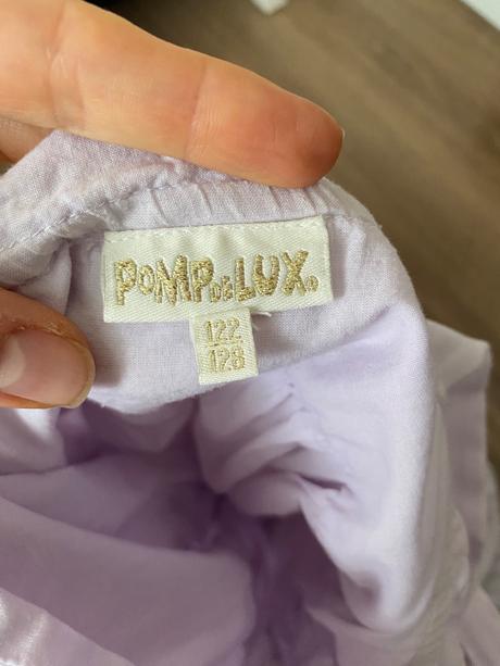 Fialove volánove saty, pompdelux,128