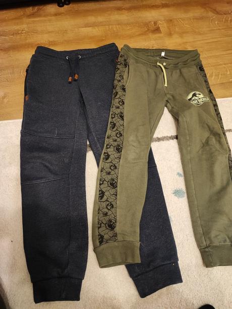 Tepláky 134, 122–134