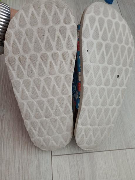 Futbalové šľapky, 33